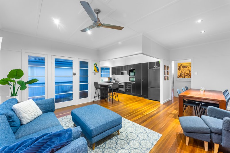 Photo - 55 Mclennan Street, Woody Point QLD 4019 - Image 4