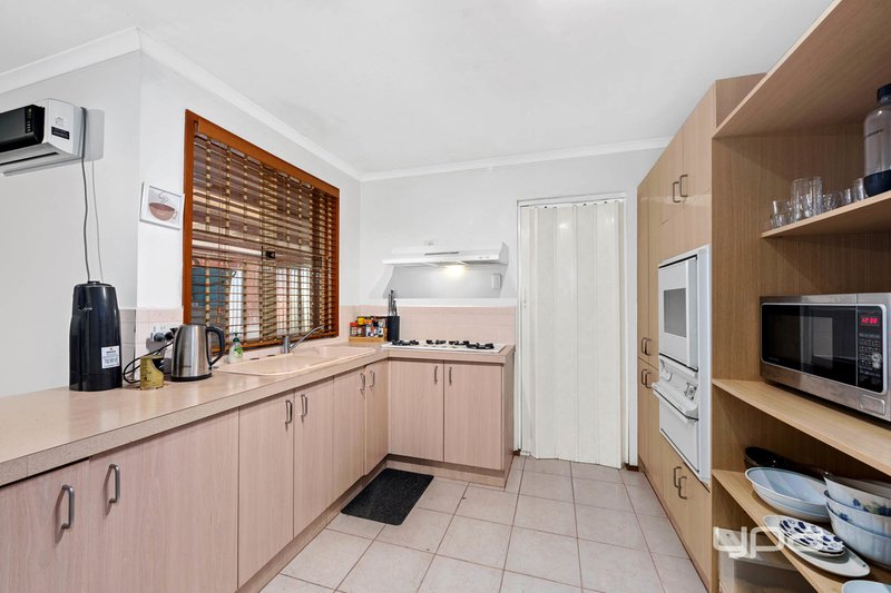 Photo - 55 Meadowbank Drive, Sunshine North VIC 3020 - Image 4