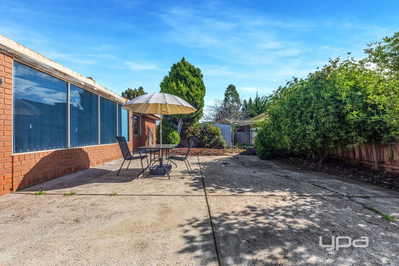 Photo - 55 Meadowbank Drive, Sunshine North VIC 3020 - Image 15