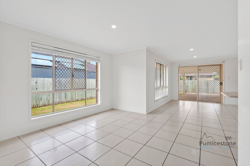 Photo - 55 Michael Avenue, Morayfield QLD 4506 - Image 8