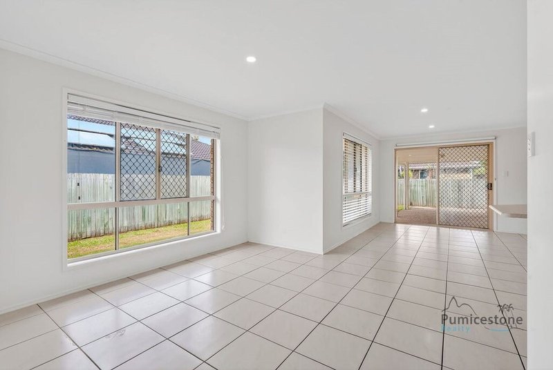 Photo - 55 Michael Avenue, Morayfield QLD 4506 - Image 7