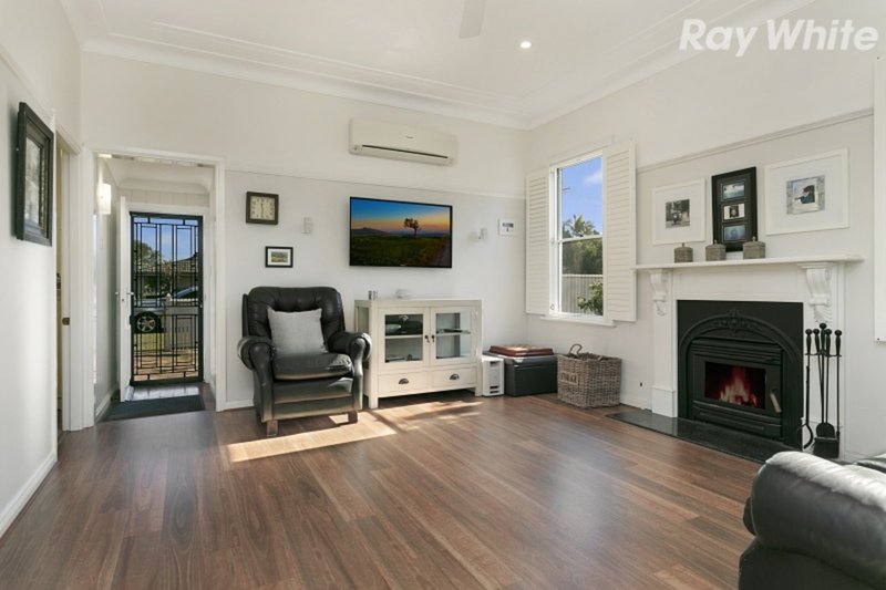 Photo - 55 Mirreen Ave , Davistown NSW 2251 - Image 3