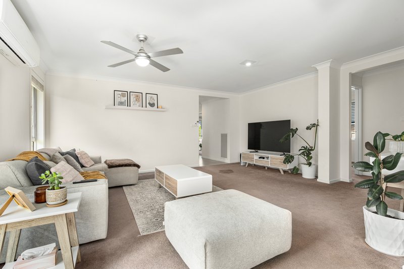 Photo - 55 Molloy Drive, Orange NSW 2800 - Image 3