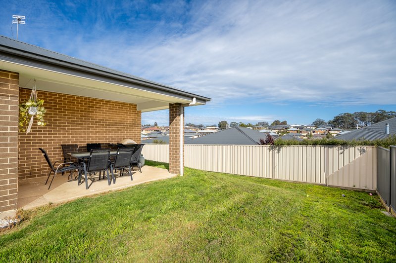 Photo - 55 Molloy Drive, Orange NSW 2800 - Image 13