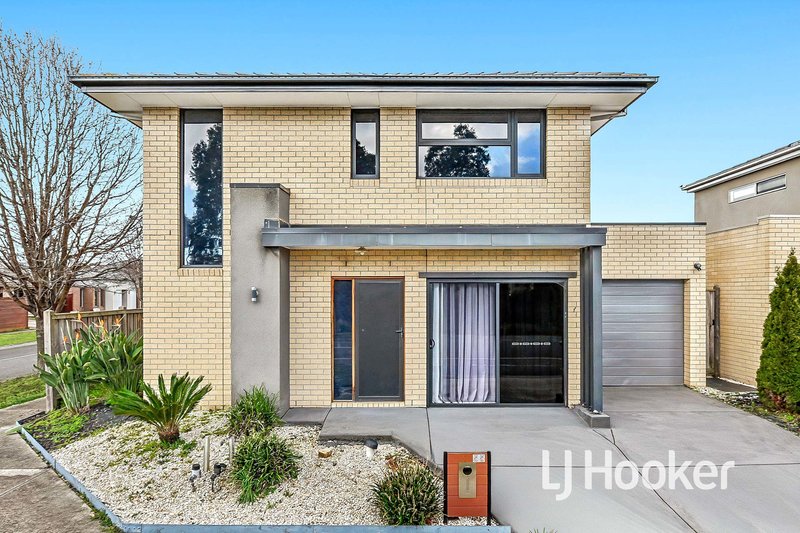 Photo - 55 Morningside Boulevard, Cranbourne West VIC 3977 - Image 1