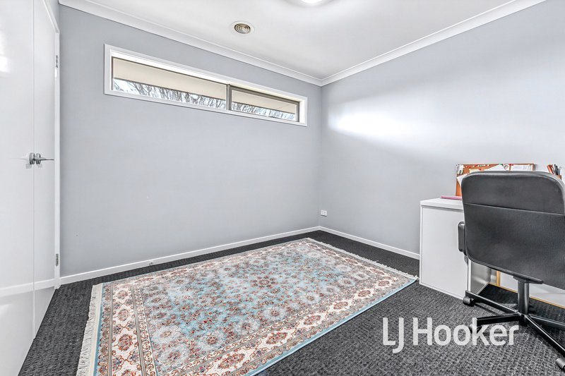 Photo - 55 Morningside Boulevard, Cranbourne West VIC 3977 - Image 10