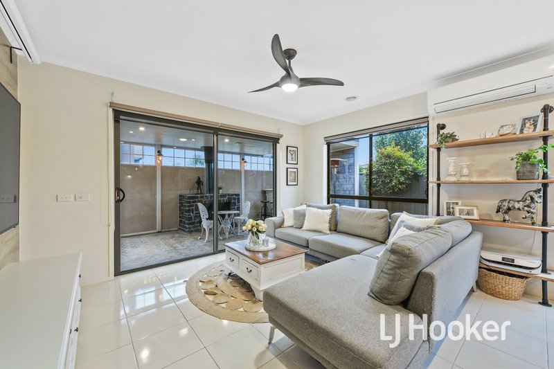 Photo - 55 Nelson Street, Cranbourne East VIC 3977 - Image 5