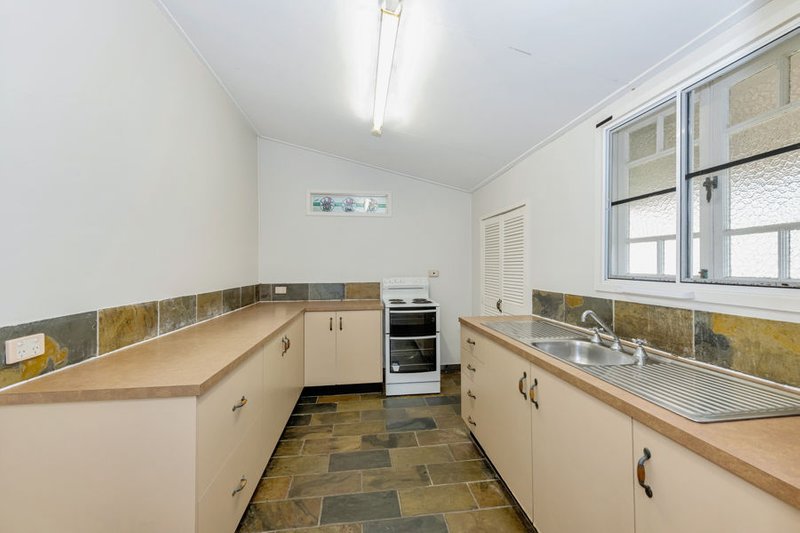 Photo - 55 Ninth Avenue, Railway Estate QLD 4810 - Image 4