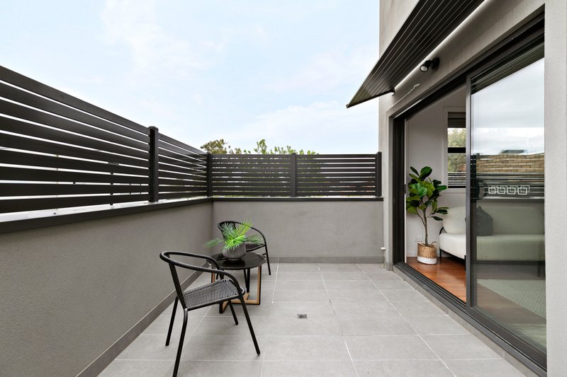 Photo - 5/5 Northumberland Road, Pascoe Vale VIC 3044 - Image 5