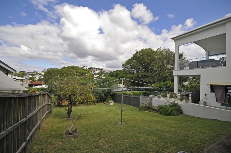 Photo - 55 Oriel Road, Clayfield QLD 4011 - Image 6