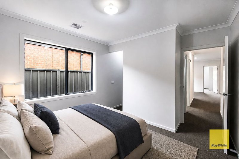 Photo - 55 Palara Drive, Strathtulloh VIC 3338 - Image 6