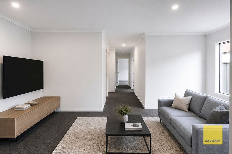 Photo - 55 Palara Drive, Strathtulloh VIC 3338 - Image 11