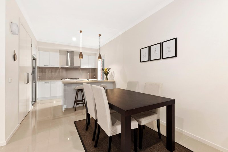 Photo - 55 Parer Street, Burwood VIC 3125 - Image 4