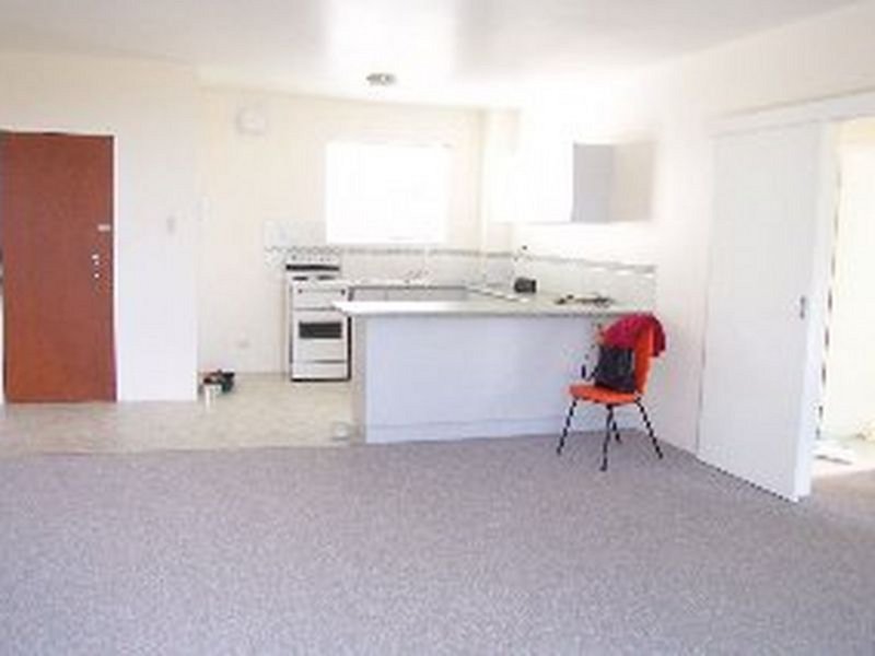 Photo - 5/5 Parkhill Street, Pearce ACT 2607 - Image 3