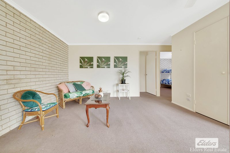 Photo - 5/5 Percy Ford Street, Cooee Bay QLD 4703 - Image 7