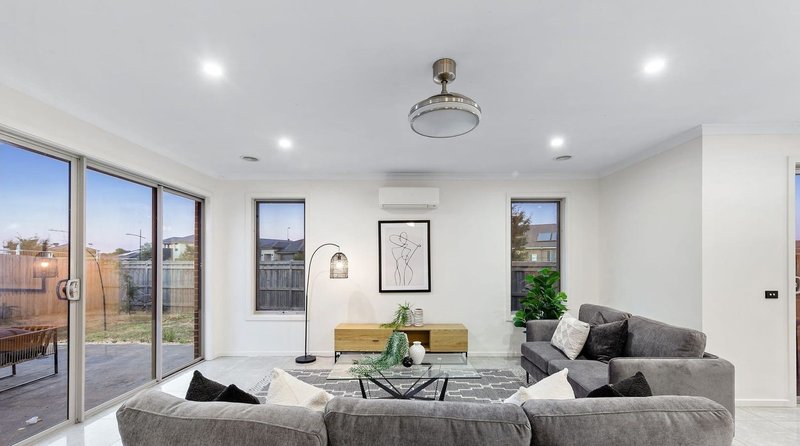 Photo - 55 Pioneer Drive, Aintree VIC 3336 - Image 6