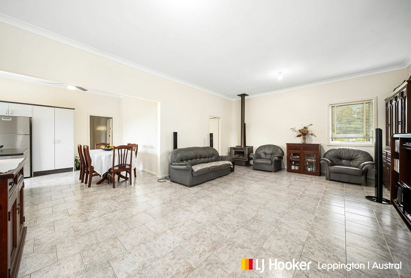 Photo - 55 Pratten Street, Kemps Creek NSW 2178 - Image 7