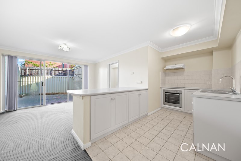Photo - 5/5 Primula Close, Murdoch WA 6150 - Image 1