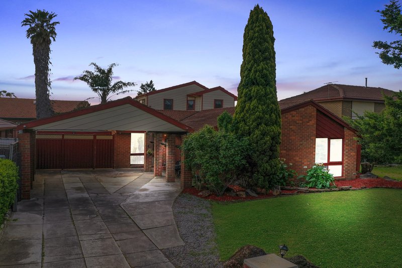 55 Prince Albert Crescent, Taylors Lakes VIC 3038