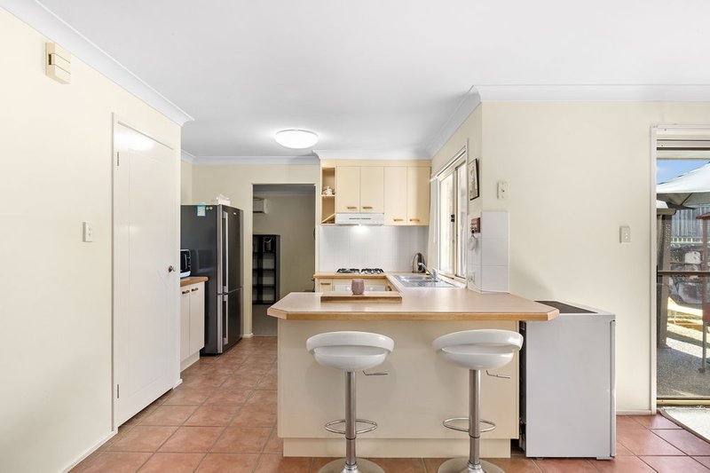 Photo - 55 Reginald Avenue, Arana Hills QLD 4054 - Image 2