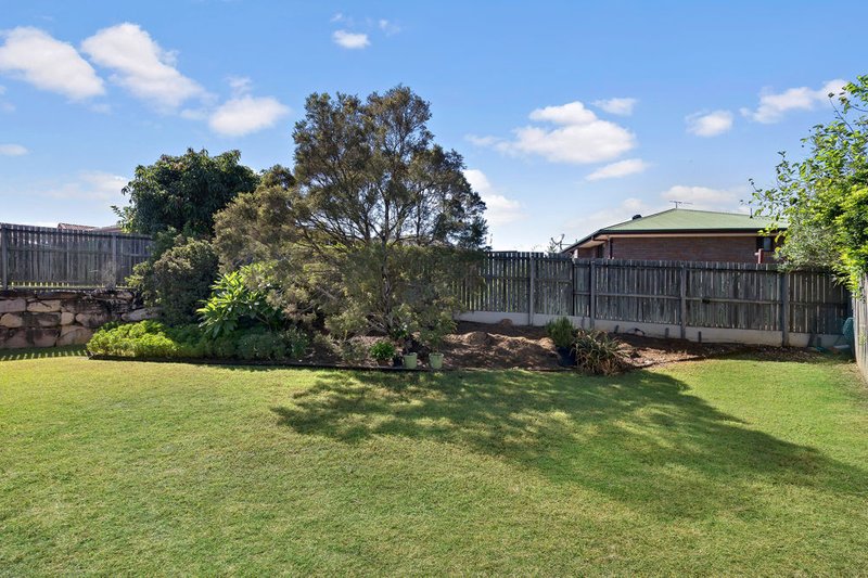 Photo - 55 Reginald Avenue, Arana Hills QLD 4054 - Image 13