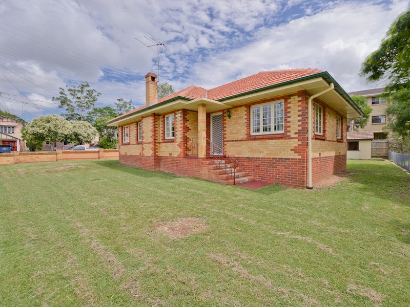 Photo - 55 Rolle Street, Holland Park West QLD 4121 - Image 13