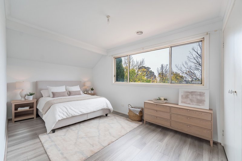 Photo - 55 Santa Cruz Boulevard, Roxburgh Park VIC 3064 - Image 12