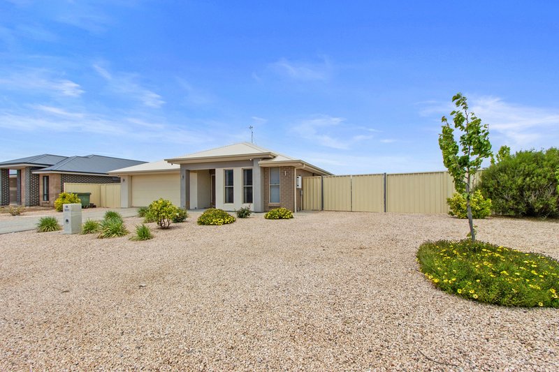 Photo - 55 Schilling Street, Kadina SA 5554 - Image 3