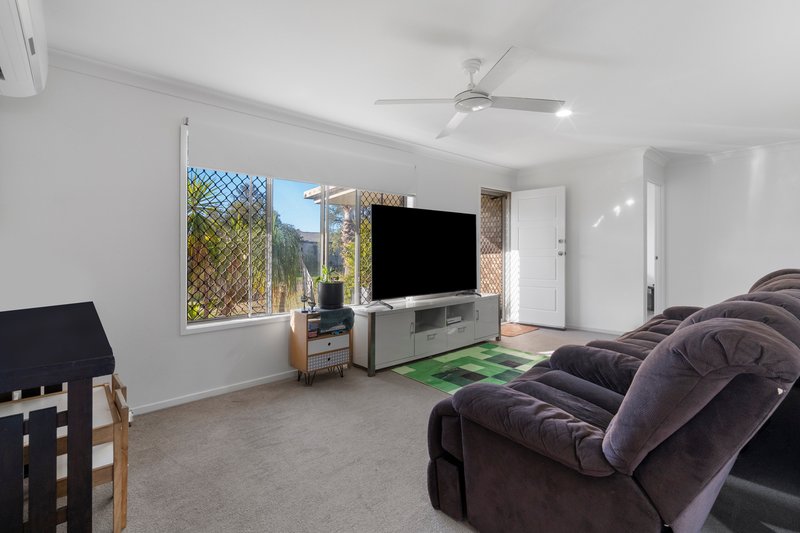 Photo - 55 Selwyn Street, North Booval QLD 4304 - Image 3
