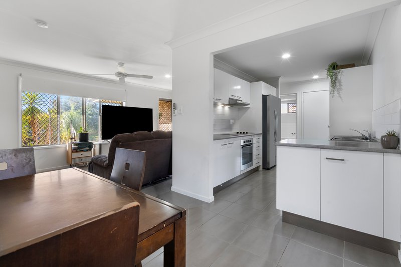 Photo - 55 Selwyn Street, North Booval QLD 4304 - Image 4
