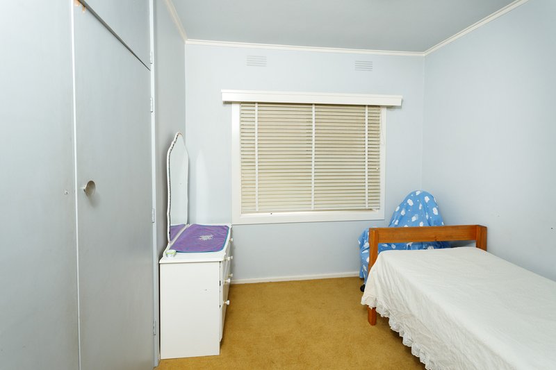 Photo - 55 Service Street, Tatura VIC 3616 - Image 12