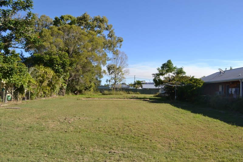 55 Shell Street, Urangan QLD 4655