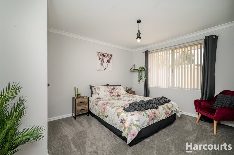 Photo - 55 Shiralee Bend, Carramar WA 6031 - Image 17