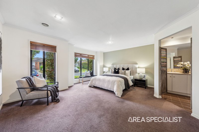 Photo - 55 Spring Circuit, Pakenham VIC 3810 - Image 4