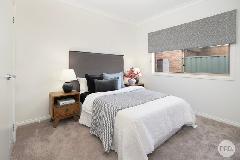 Photo - 55 St Michaels Place, Lake Gardens VIC 3355 - Image 11