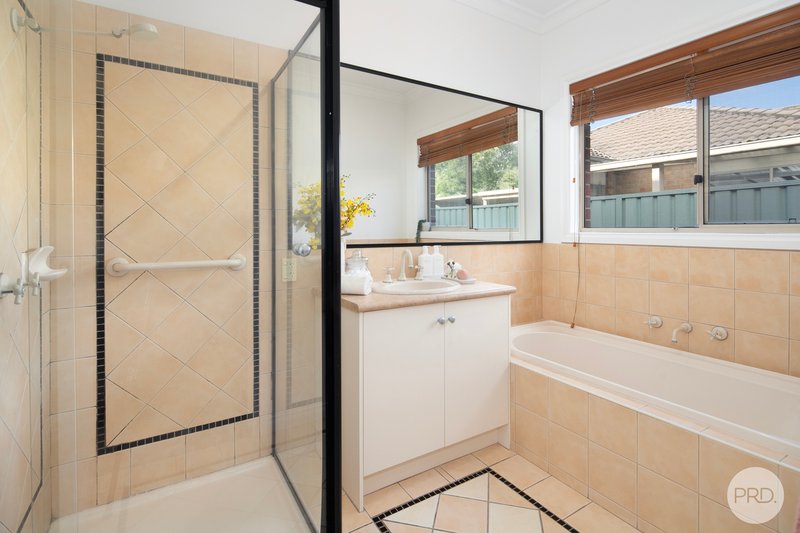 Photo - 55 St Michaels Place, Lake Gardens VIC 3355 - Image 12