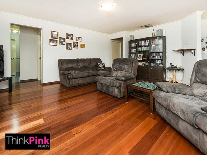 Photo - 55 Sugarwood Drive, Thornlie WA 6108 - Image 8