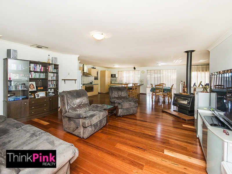 Photo - 55 Sugarwood Drive, Thornlie WA 6108 - Image 9