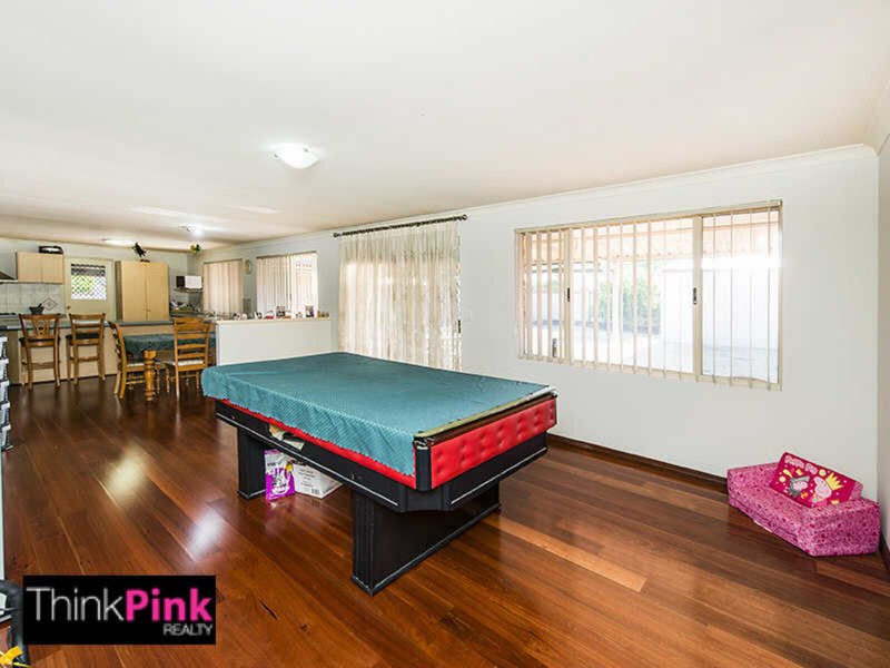 Photo - 55 Sugarwood Drive, Thornlie WA 6108 - Image 14