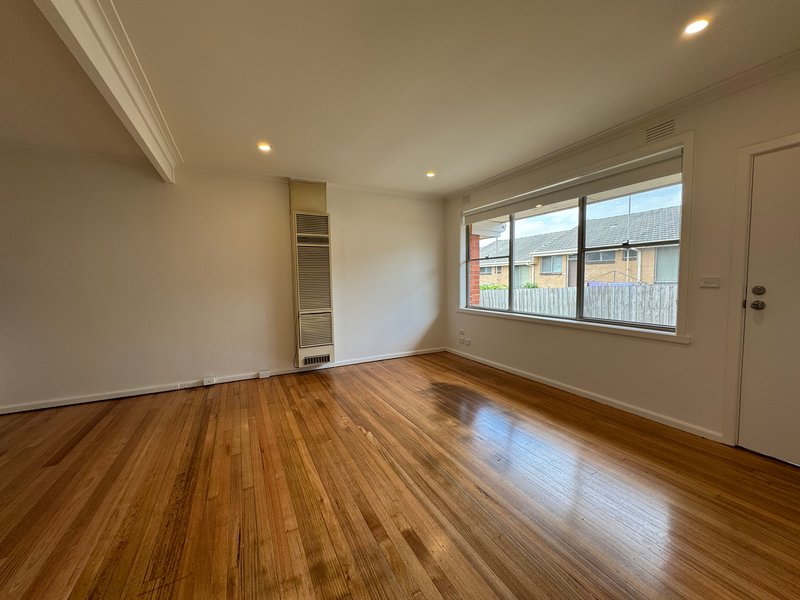 Photo - 5/5 Sutherland Road, Dandenong VIC 3175 - Image 3