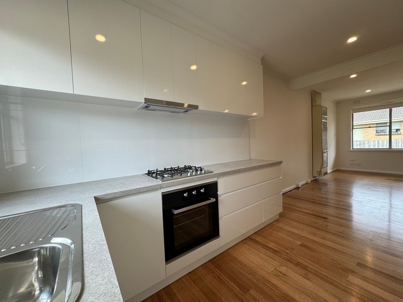 Photo - 5/5 Sutherland Road, Dandenong VIC 3175 - Image 5