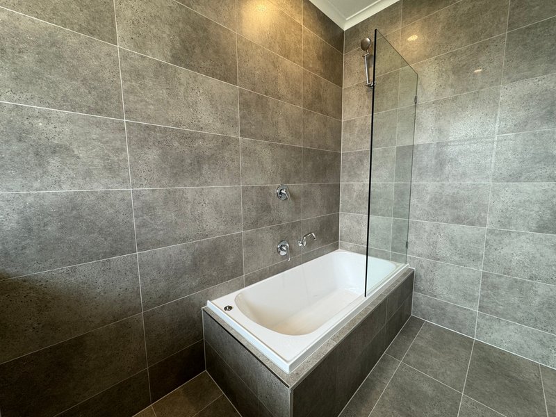 Photo - 5/5 Sutherland Road, Dandenong VIC 3175 - Image 11