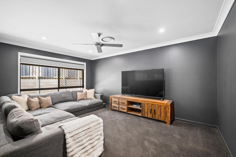 Photo - 55 Tamborine Street, South Ripley QLD 4306 - Image 13