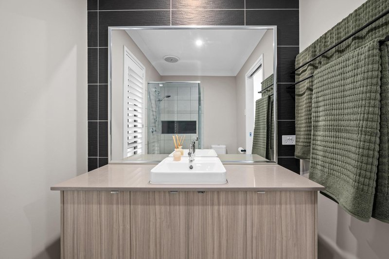 Photo - 55 Tamborine Street, South Ripley QLD 4306 - Image 17