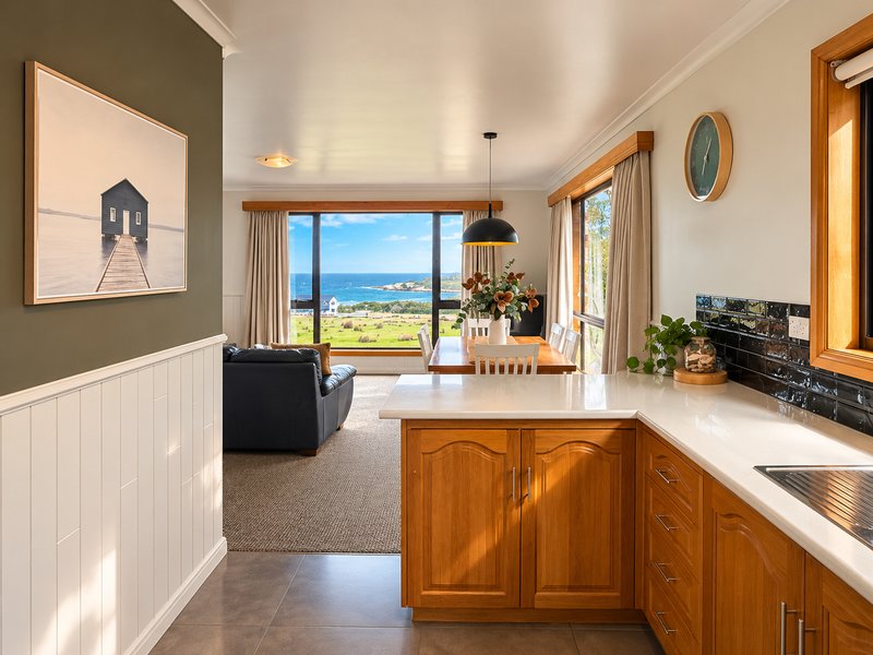 Photo - 55 Tasman Highway, Bicheno TAS 7215 - Image 3