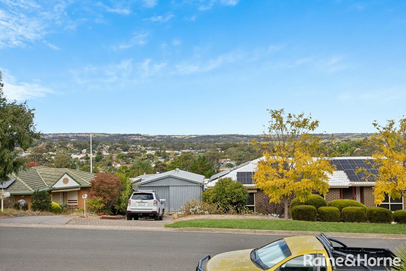 Photo - 55 Teusner Drive, Morphett Vale SA 5162 - Image 5