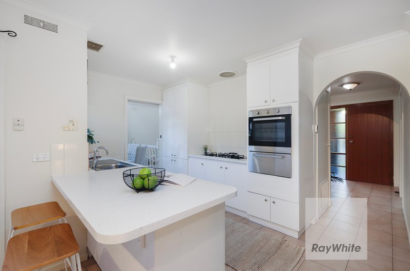 Photo - 55 The Circuit, Gladstone Park VIC 3043 - Image 8