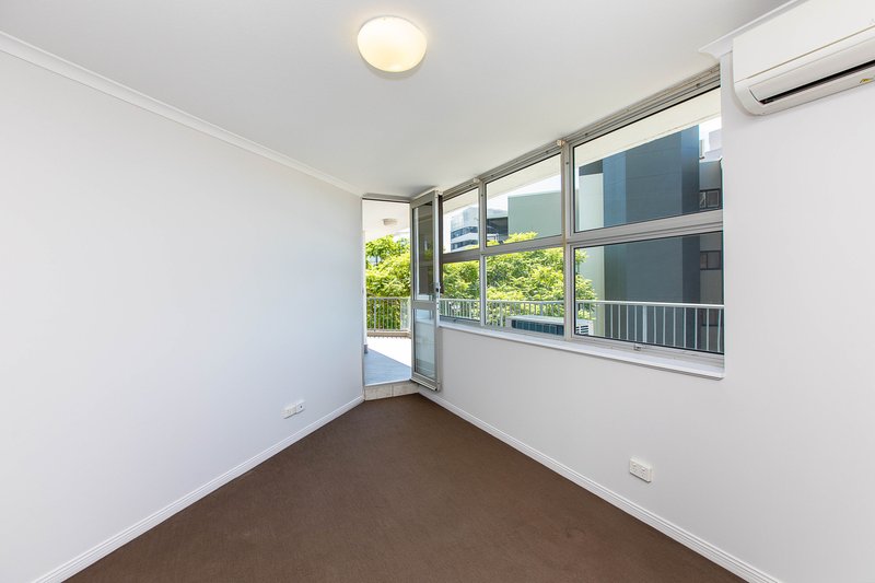 Photo - 55 Thorn Street, Kangaroo Point QLD 4169 - Image 8