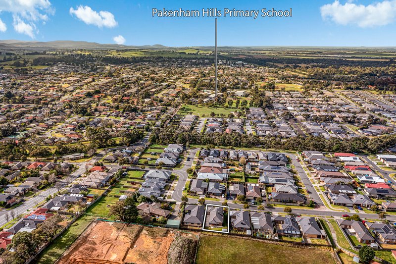 Photo - 55 Thwaites Road, Pakenham VIC 3810 - Image 13