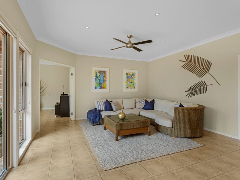 Photo - 55 Uplands Court, Tallai QLD 4213 - Image 5